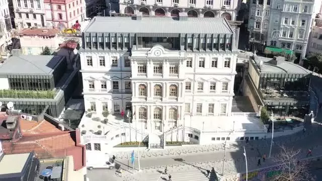 Kadim şehir İstanbul'da ilklerin ilçesi: Beyoğlu Kadim şehir İstanbul'da ilklerin ilçesi: Beyoğlu