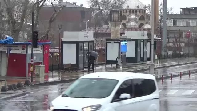 Cadde ve sokaklar boş kaldı Cadde ve sokaklar boş kaldı