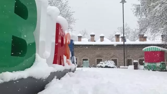 Kar yağışı etkili oldu Kar yağışı etkili oldu