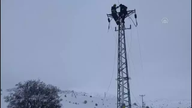 Bin 328 ihbar değerlendirildi, elektrik arıza çalışmalarında sona gelindi Bin 328 ihbar değerlendirildi, elektrik arıza çalışmalarında sona gelindi