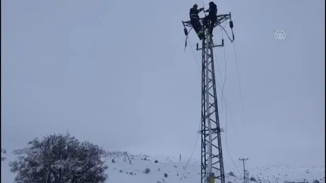 Bin 328 ihbar değerlendirildi, elektrik arıza çalışmalarında sona gelindi Bin 328 ihbar değerlendirildi, elektrik arıza çalışmalarında sona gelindi