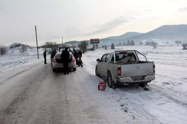 Kartalkaya'nın zorlu yolu, köylülere gelir kapısı oldu Kartalkaya'nın zorlu yolu, köylülere gelir kapısı oldu