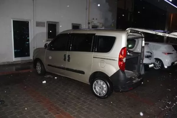 Kayseri'de, polisin 'dur' ihtarına uymayan araçtaki 4 kişiden 2'si yakalandı Kayseri'de, polisin 'dur' ihtarına uymayan araçtaki 4 kişiden 2'si yakalandı