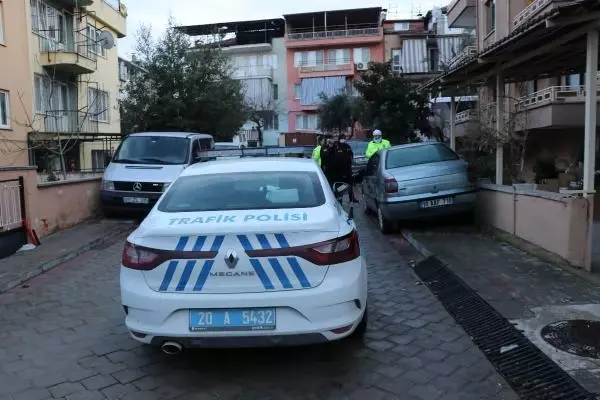 Son dakika haberi! Kısıtlamada 'dur' ihtarına uymayan ehliyetsiz sürücüye 13 bin TL ceza Son dakika haberi! Kısıtlamada 'dur' ihtarına uymayan ehliyetsiz sürücüye 13 bin TL ceza