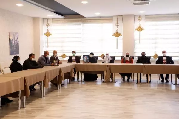 Kısıtlamada evlat nöbetindeki anne: Gelmezsen, hakkımı helal etmiyorum Kısıtlamada evlat nöbetindeki anne: Gelmezsen, hakkımı helal etmiyorum