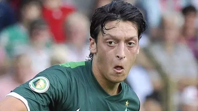 Mesut Özil: Fenerbahçe'nin rüyadan gerçeğe dönüşen transferi Mesut Özil: Fenerbahçe'nin rüyadan gerçeğe dönüşen transferi