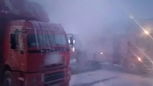 Son dakika haberi! Pamuk yüklü kamyonda çıkan yangın söndürüldü Son dakika haberi! Pamuk yüklü kamyonda çıkan yangın söndürüldü