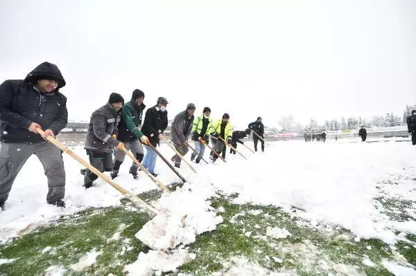 Sancaktepe FK maçına kar engeli Sancaktepe FK maçına kar engeli