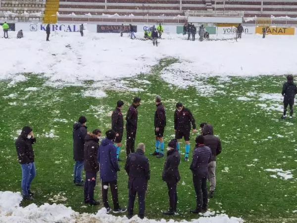 Sancaktepe FK maçına kar engeli Sancaktepe FK maçına kar engeli