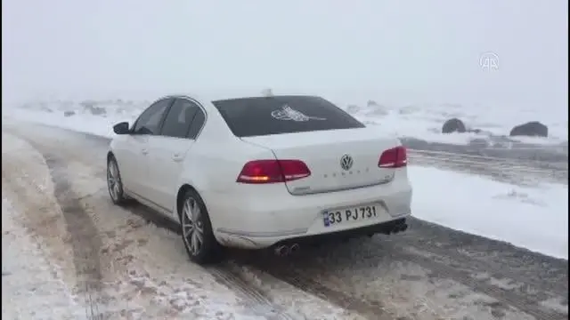 ŞANLIURFA - Kar yağışı etkili oluyor ŞANLIURFA - Kar yağışı etkili oluyor