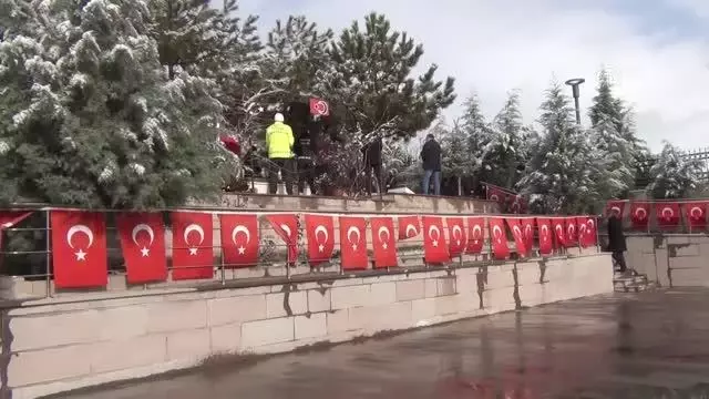 Son dakika haber | Şehit özel harekat polisi Mahmut Bilgin kabri başında anıldı Son dakika haber | Şehit özel harekat polisi Mahmut Bilgin kabri başında anıldı