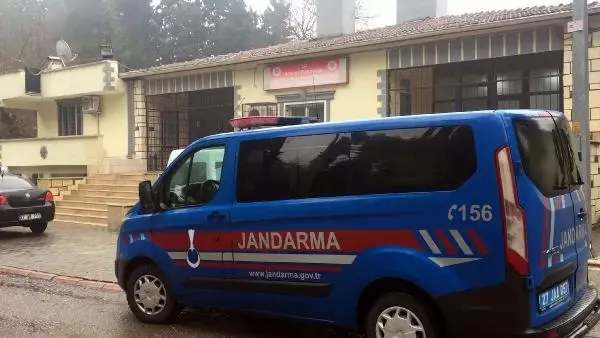 Son dakika haber... Seyir halindeki otomobilde sırtından vurulan fırıncı öldü Son dakika haber... Seyir halindeki otomobilde sırtından vurulan fırıncı öldü