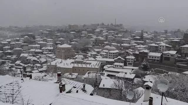 Keltepe Kayak Merkezi'nde kar yağışı devam ediyor Keltepe Kayak Merkezi'nde kar yağışı devam ediyor