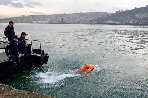 Trabzon'da deniz polisi, son teknoloji teçhizat ve uzman personelle güçlendirildi Trabzon'da deniz polisi, son teknoloji teçhizat ve uzman personelle güçlendirildi