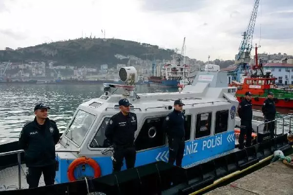 Trabzon'da deniz polisi, son teknoloji teçhizat ve uzman personelle güçlendirildi Trabzon'da deniz polisi, son teknoloji teçhizat ve uzman personelle güçlendirildi
