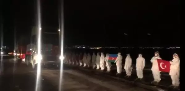 Azerbaycan askerleri 'Kış Tatbikatı' için Kars'ta Azerbaycan askerleri 'Kış Tatbikatı' için Kars'ta