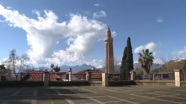 Sokağa çıkma kısıtlaması nedeniyle sessizlik hüküm sürüyor Sokağa çıkma kısıtlaması nedeniyle sessizlik hüküm sürüyor