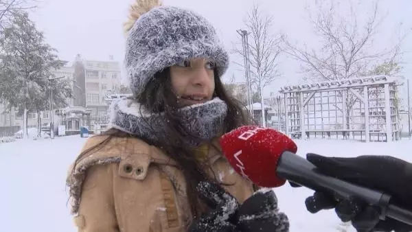 Son dakika: ÜSKÜDAR'DA ÇOCUKLARIN KAR SEVİNCİ... KAR TOPU OYNADILAR, DİK YOKUŞLARDAN KAYDILAR Son dakika: ÜSKÜDAR'DA ÇOCUKLARIN KAR SEVİNCİ... KAR TOPU OYNADILAR, DİK YOKUŞLARDAN KAYDILAR