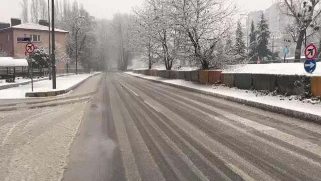 ZONGULDAK - Doğu Marmara ve Batı Karadeniz'de cadde ve sokaklarda sessizlik hakim ZONGULDAK - Doğu Marmara ve Batı Karadeniz'de cadde ve sokaklarda sessizlik hakim