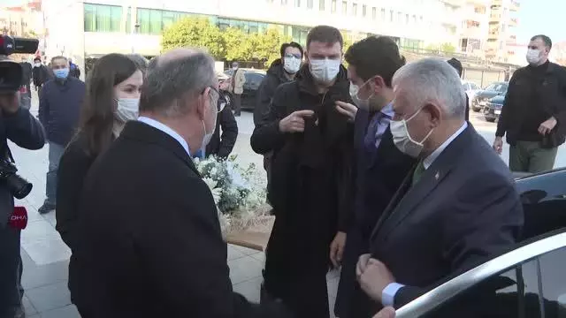 AK Parti İzmir Milletvekili Binali Yıldırım, Manisa Valiliği'ni ziyaret etti AK Parti İzmir Milletvekili Binali Yıldırım, Manisa Valiliği'ni ziyaret etti