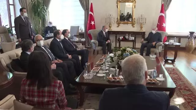 AK Parti İzmir Milletvekili Binali Yıldırım, Manisa Valiliği'ni ziyaret etti AK Parti İzmir Milletvekili Binali Yıldırım, Manisa Valiliği'ni ziyaret etti