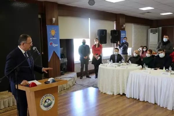 AK Parti'li Özhaseki: CHP'li büyükşehir belediyeleri 2 yıldır taş üstüne taş koymadı AK Parti'li Özhaseki: CHP'li büyükşehir belediyeleri 2 yıldır taş üstüne taş koymadı