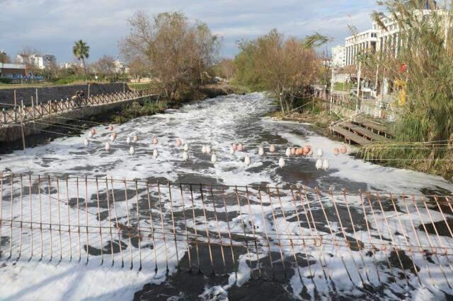 Antalya'daki balık ölümleriyle ilgili 10 işletme kapatılıp 2 milyon 598 bin lira ceza uygulandı Antalya'daki balık ölümleriyle ilgili 10 işletme kapatılıp 2 milyon 598 bin lira ceza uygulandı