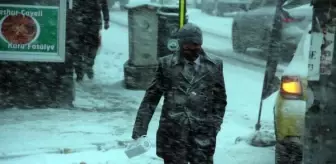 Ardahan'da kar ve tipi etkili oldu