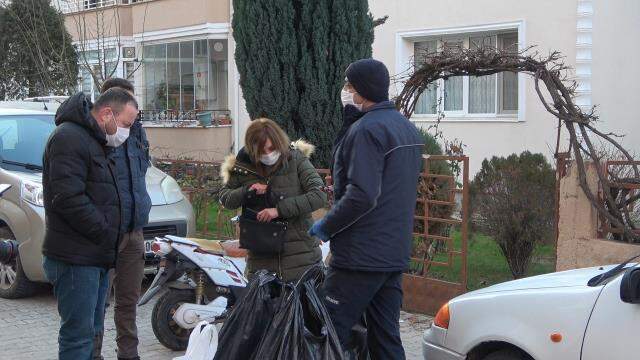 Arkadaşı tarafından eve kitlenen kadını itfaiye ekipleri kurtardı