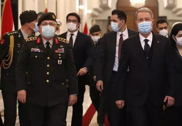 Milli Savunma Bakanı Hulusi Akar, Irak Başbakanı Mustafa Kazımi ile görüştü Milli Savunma Bakanı Hulusi Akar, Irak Başbakanı Mustafa Kazımi ile görüştü