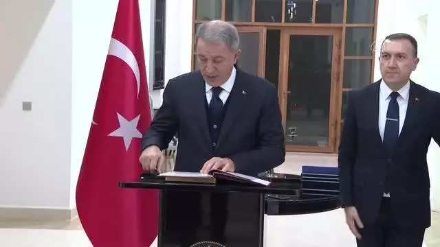 Son dakika haberleri: Bakan Akar ve Orgeneral Güler, Türkiye'nin Bağdat Büyükelçiliği'ni ziyaret etti Son dakika haberleri: Bakan Akar ve Orgeneral Güler, Türkiye'nin Bağdat Büyükelçiliği'ni ziyaret etti
