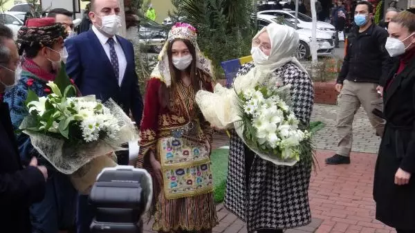 Son dakika haber | Aile Çalışma ve Sosyal Hizmetler Bakanı Selçuk, Vali Aksoy'u ziyaret etti Son dakika haber | Aile Çalışma ve Sosyal Hizmetler Bakanı Selçuk, Vali Aksoy'u ziyaret etti