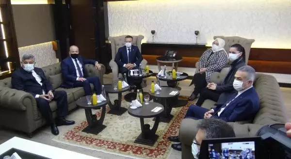 Son dakika haber | Aile Çalışma ve Sosyal Hizmetler Bakanı Selçuk, Vali Aksoy'u ziyaret etti Son dakika haber | Aile Çalışma ve Sosyal Hizmetler Bakanı Selçuk, Vali Aksoy'u ziyaret etti