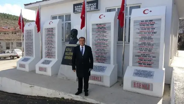 Bigadiçli 320 şehit anısına, 69 mahalleye 74 anıt yaptırıldı Bigadiçli 320 şehit anısına, 69 mahalleye 74 anıt yaptırıldı