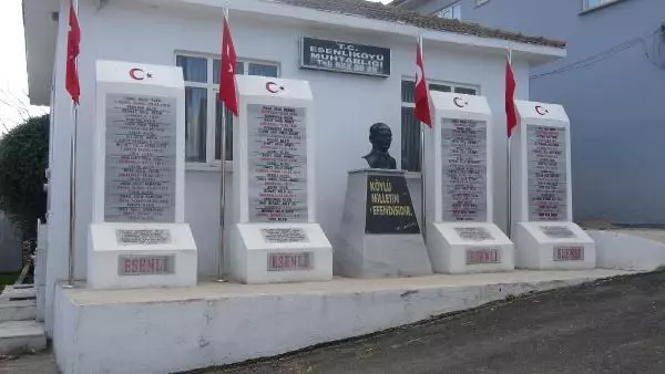 Bigadiçli 320 şehit anısına, 69 mahalleye 74 anıt yaptırıldı Bigadiçli 320 şehit anısına, 69 mahalleye 74 anıt yaptırıldı