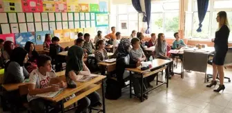 Bilim Kurulu üyesi Prof. Yavuz: Aşılamanın başlaması ve vakaların düşmesi nedeniyle okullar Şubat sonrası açılabilir