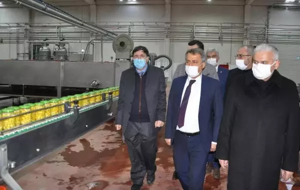 Binali Yıldırım, Manisa Valisi Karadeniz'i ziyaret etti (2) Binali Yıldırım, Manisa Valisi Karadeniz'i ziyaret etti (2)