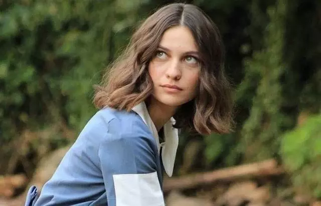 Çukur Yasmin köstebek mi? Çukur Yasmin gerçek adı ne, kim? Afgan mı? Çukur Yasmin ve Akın aşık mı olacak? Çukur Yasmin köstebek mi? Çukur Yasmin gerçek adı ne, kim? Afgan mı? Çukur Yasmin ve Akın aşık mı olacak?