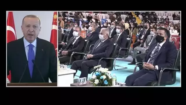 Cumhurbaşkanı Erdoğan: 'Tarihi mücadelenin en zorlu kısımlarını geride bıraktık, bundan sonra ektiğimiz tohumların hasılatını toplama vaktidir' Cumhurbaşkanı Erdoğan: 'Tarihi mücadelenin en zorlu kısımlarını geride bıraktık, bundan sonra ektiğimiz tohumların hasılatını toplama vaktidir'