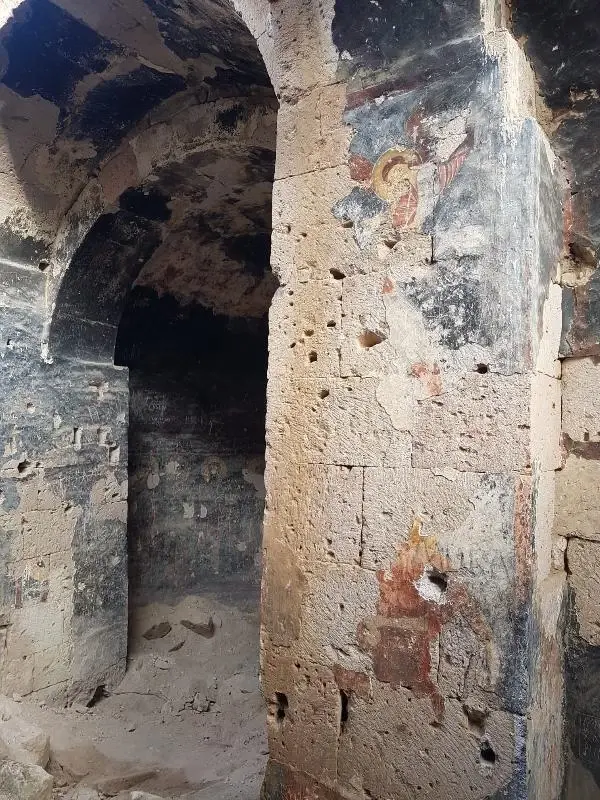 Definecilerin tahrip ettiği tarihi kilise, restore edilecek