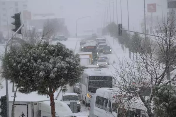 Denizli-Antalya Karayolu, kar nedeniyle ulaşıma kapandı