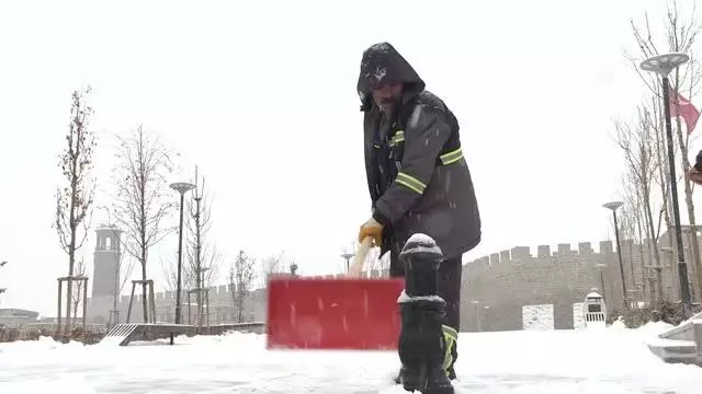 Doğu Anadolu'da etkili olan kar yağışı hayatı olumsuz etkiliyor Doğu Anadolu'da etkili olan kar yağışı hayatı olumsuz etkiliyor