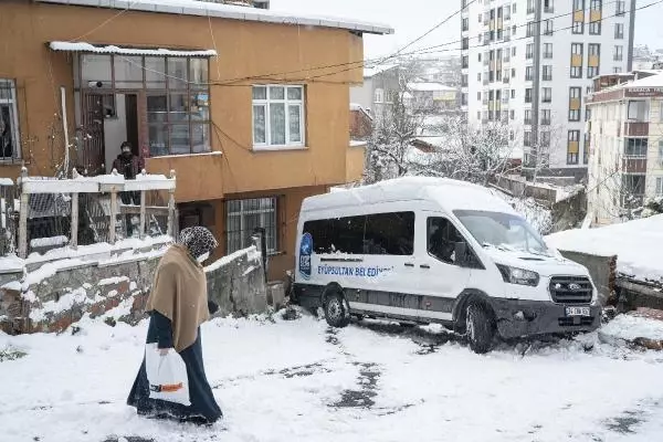 Son dakika... Eyüpsultan ve Gaziosmanpaşa'da kar kazaları Son dakika... Eyüpsultan ve Gaziosmanpaşa'da kar kazaları