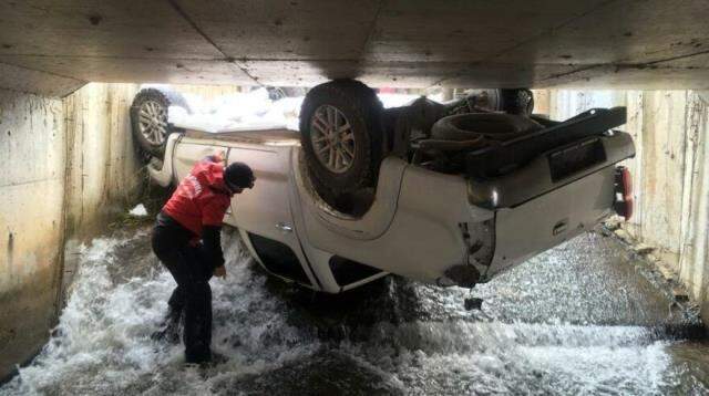 Her yerde aranan doktor, evinin 50 metre ilerisinde ölü olarak bulundu
