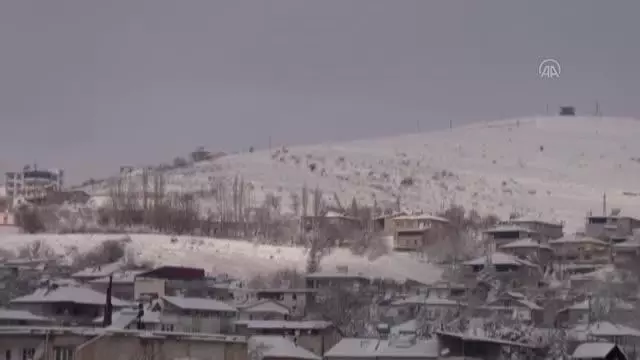 KAHRAMANMARAŞ - Kar yağışı etkili oldu KAHRAMANMARAŞ - Kar yağışı etkili oldu