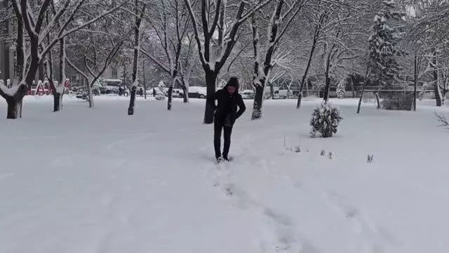 KAHRAMANMARAŞ - Kar yağışı etkili oldu (3) KAHRAMANMARAŞ - Kar yağışı etkili oldu (3)