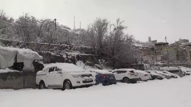 Kar yağışı etkili oldu Kar yağışı etkili oldu