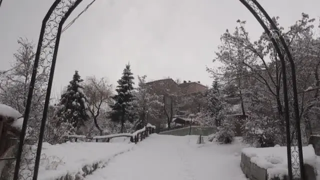 Kar yağışı etkili oldu Kar yağışı etkili oldu
