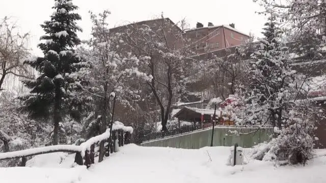 Kar yağışı etkili oldu Kar yağışı etkili oldu