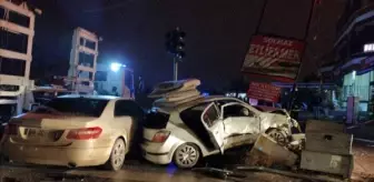 Konya'da iki otomobilin çarpıştığı kaza kamerada